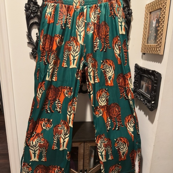 Dressed in LALA Green Tiger Top - Picture 8 of 13